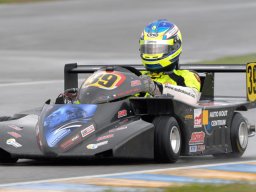 Présentation Magny-Cours CIK 2011 GT Open